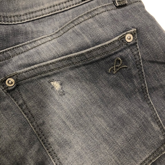 DL1961 - Picture 8 of 8